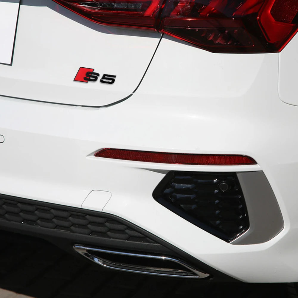 CarTech1 S-line embleem sticker voor kofferklep - geschikt voor Audi S3 t/m S8 modellen