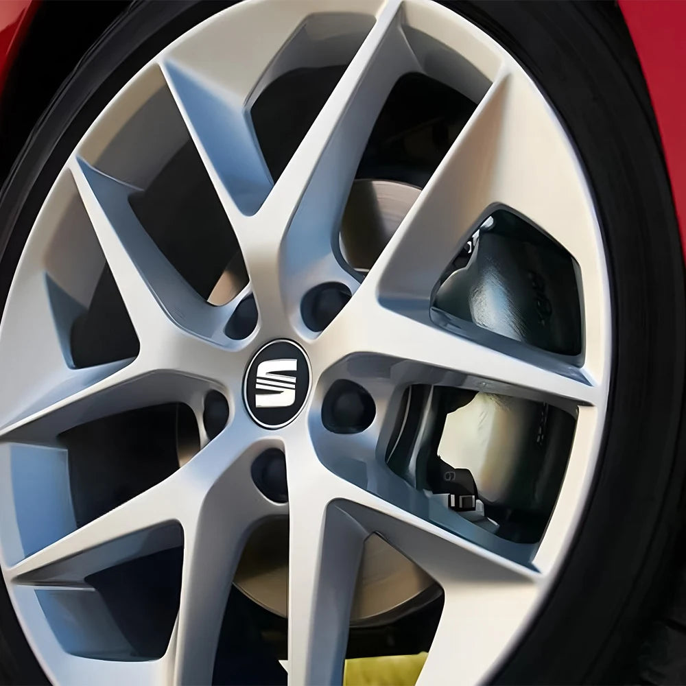 CarTech1 wielnaaf-embleem sticker geschikt voor SEAT - detailfoto