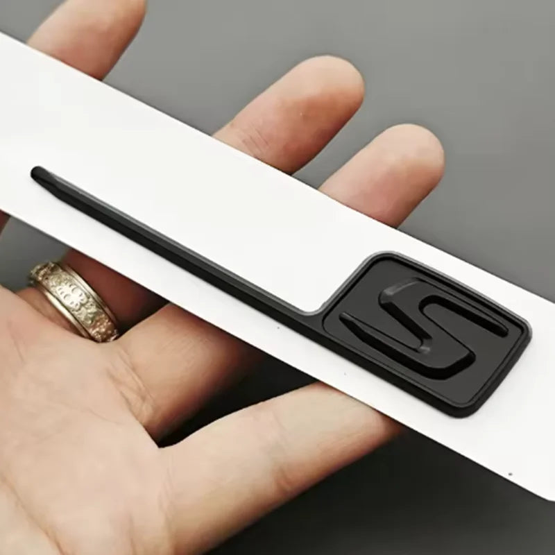 CarTech1 ABS S-embleem sticker voor achterklep - geschikt voor Mercedes-Benz AMG C63S, E63S en GLC63S modellen